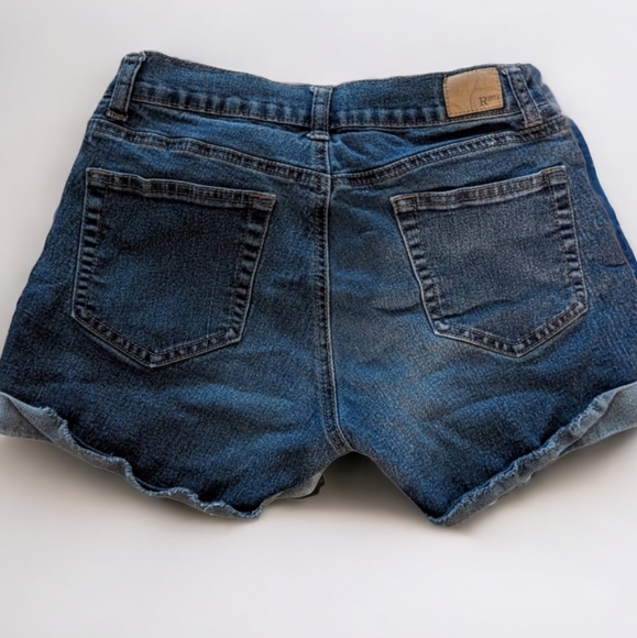 R1983 shorts - Picture 2 of 3